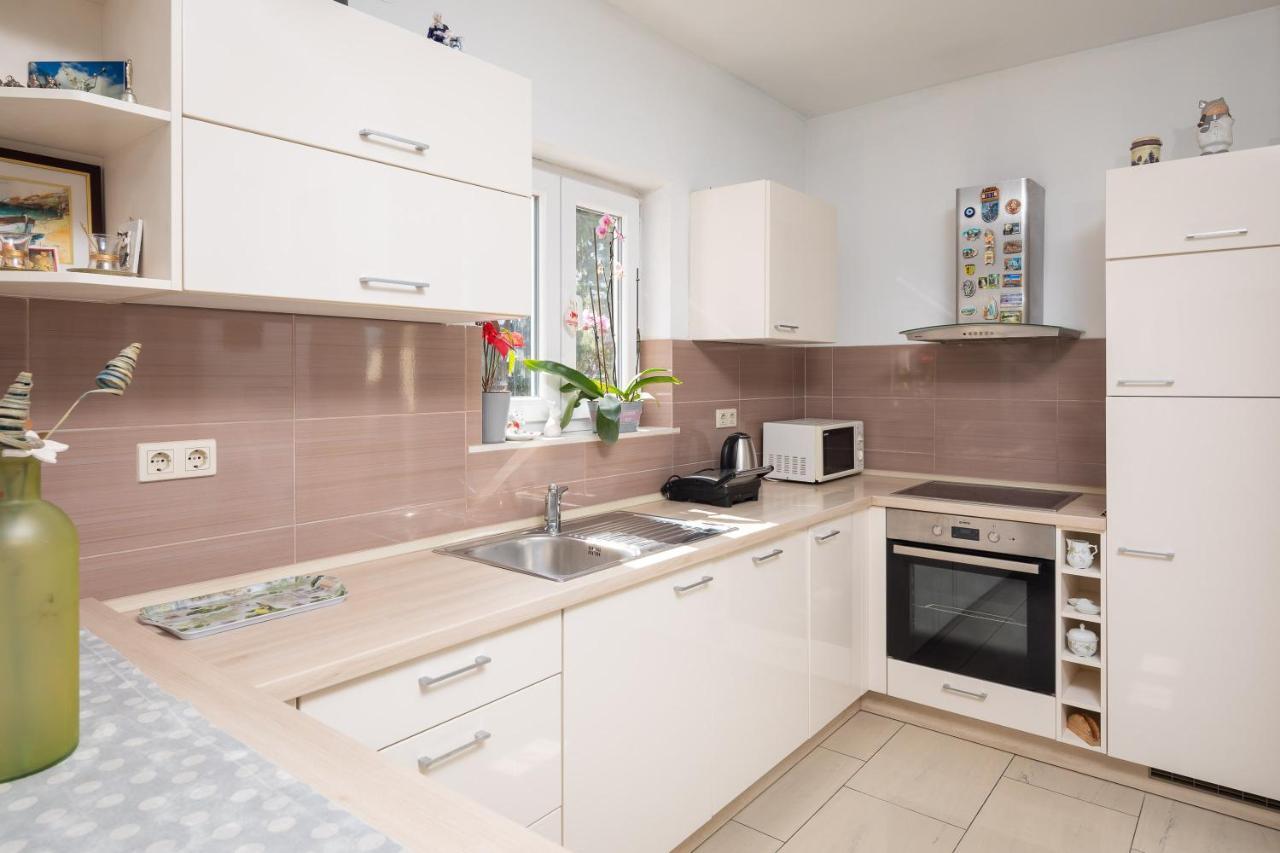 Boja Nel Blu Apartment Stanici Bagian luar foto